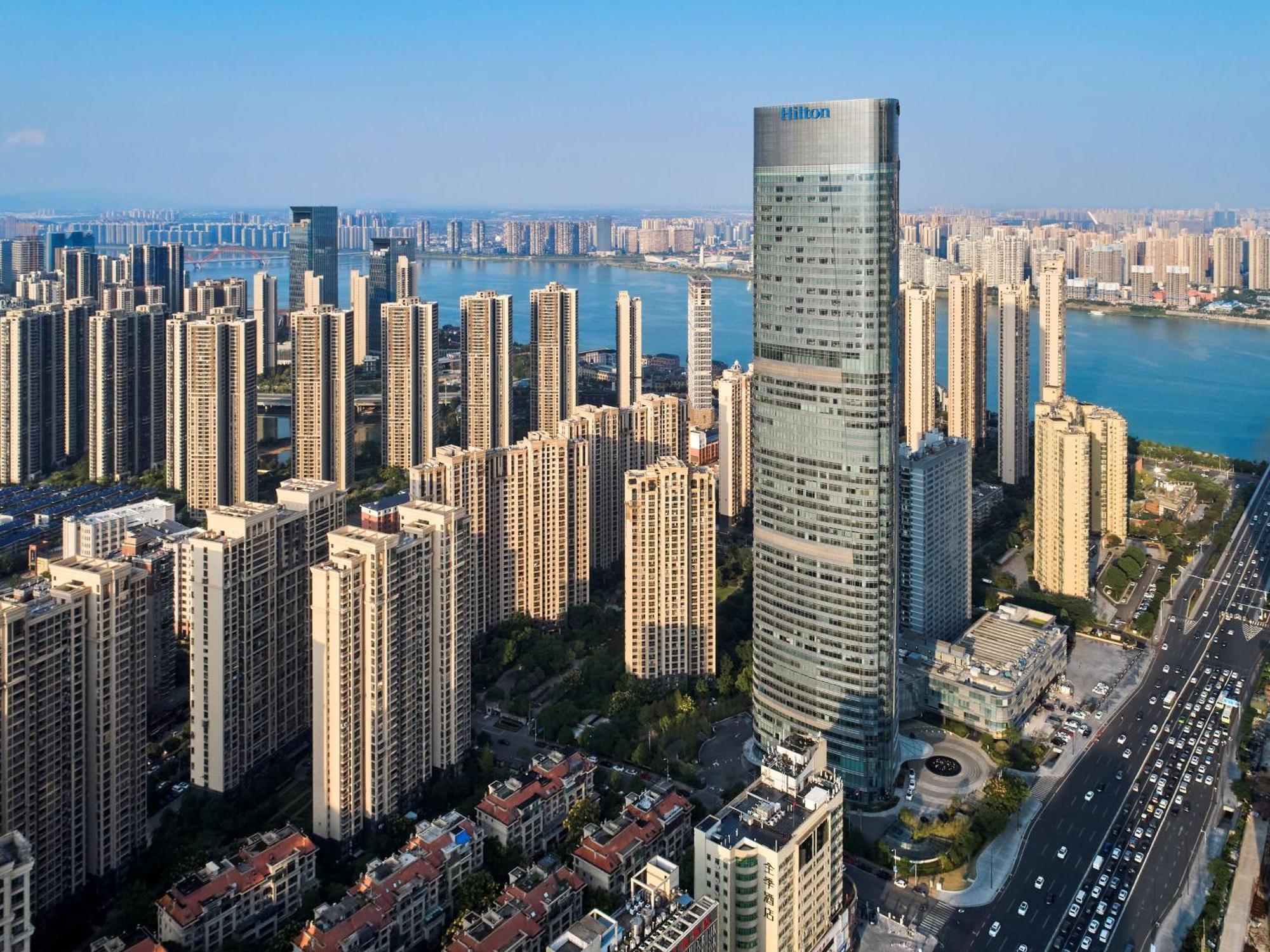 Hilton Changsha Riverside Exterior foto